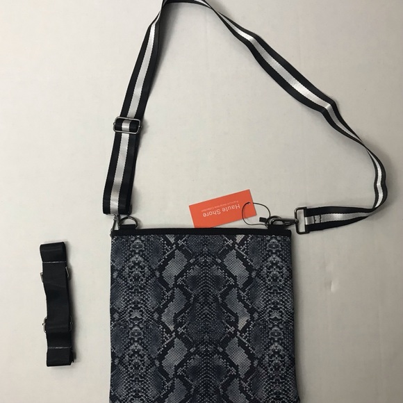 NWT Haute Shore Peyton Vogue Gray Python Crossbody - Picture 4 of 6